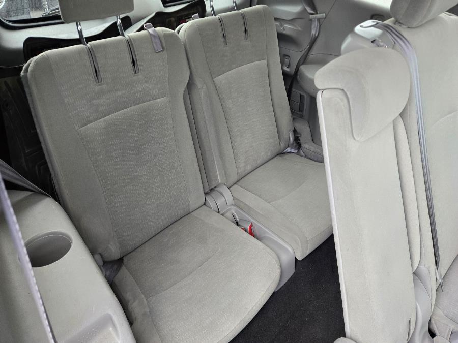 2013 Toyota Highlander 4WD 4dr V6 (Natl), available for sale in West Haven, Connecticut | Uzun Auto. West Haven, Connecticut 2013 Toyota Highlander 4WD 4dr V6 (Natl), available for sale in West Haven, Connecticut | Uzun Auto. West Haven, Connecticut