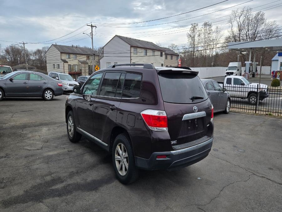 2013 Toyota Highlander 4WD 4dr V6 (Natl), available for sale in West Haven, Connecticut | Uzun Auto. West Haven, Connecticut 2013 Toyota Highlander 4WD 4dr V6 (Natl), available for sale in West Haven, Connecticut | Uzun Auto. West Haven, Connecticut