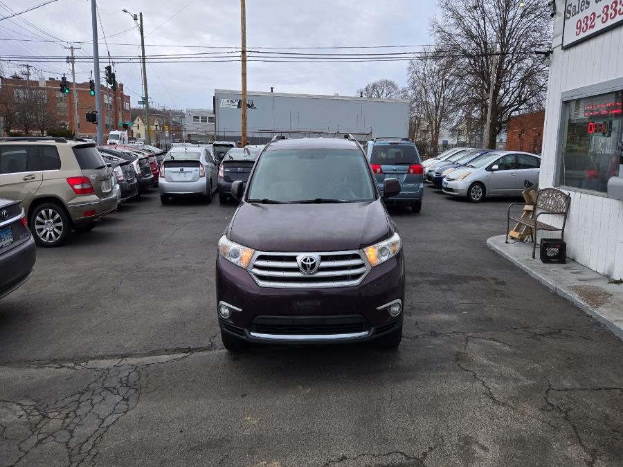 2013 Toyota Highlander 4WD 4dr V6 (Natl), available for sale in West Haven, Connecticut | Uzun Auto. West Haven, Connecticut 2013 Toyota Highlander 4WD 4dr V6 (Natl), available for sale in West Haven, Connecticut | Uzun Auto. West Haven, Connecticut