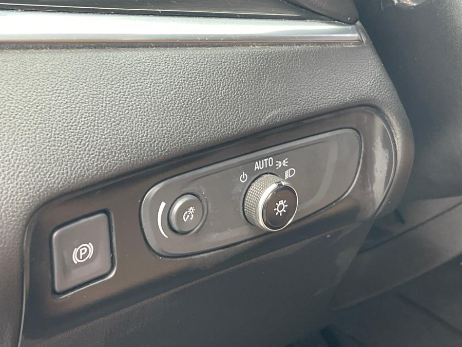 2020 Buick Enclave AWD 4dr Essence, available for sale in Irvington , New Jersey | Auto Haus of Irvington Corp. Irvington , New Jersey 2020 Buick Enclave AWD 4dr Essence, available for sale in Irvington , New Jersey | Auto Haus of Irvington Corp. Irvington , New Jersey