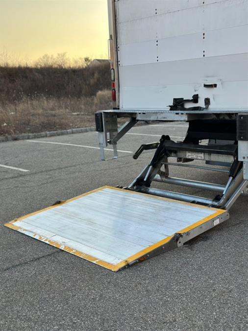 2017 Hino 268A 26FT BOX ALUMINUM LIFT-GATE, available for sale in Paterson, New Jersey | Speedway Motors LLC. Paterson, New Jersey 2017 Hino 268A 26FT BOX ALUMINUM LIFT-GATE, available for sale in Paterson, New Jersey | Speedway Motors LLC. Paterson, New Jersey