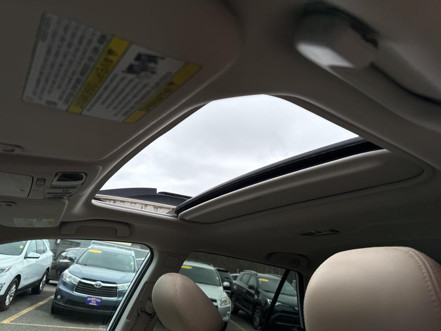 2015 Subaru Outback 4dr Wgn 2.5i Limited PZEV, available for sale in Waterbury, Connecticut | National Auto Brokers, Inc.. Waterbury, Connecticut 2015 Subaru Outback 4dr Wgn 2.5i Limited PZEV, available for sale in Waterbury, Connecticut | National Auto Brokers, Inc.. Waterbury, Connecticut
