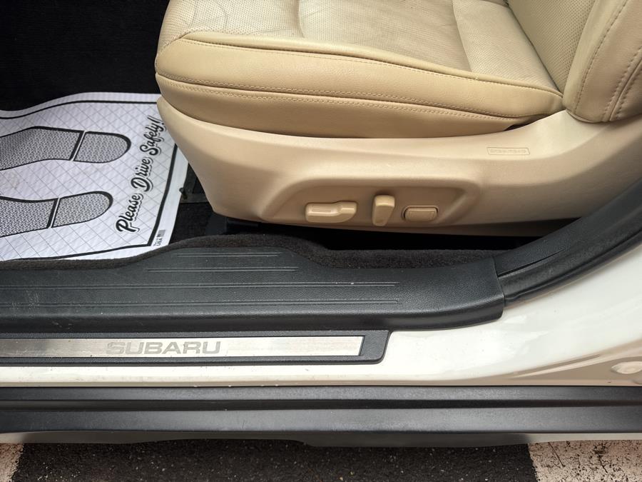 2015 Subaru Outback 4dr Wgn 2.5i Limited PZEV, available for sale in Waterbury, Connecticut | National Auto Brokers, Inc.. Waterbury, Connecticut 2015 Subaru Outback 4dr Wgn 2.5i Limited PZEV, available for sale in Waterbury, Connecticut | National Auto Brokers, Inc.. Waterbury, Connecticut