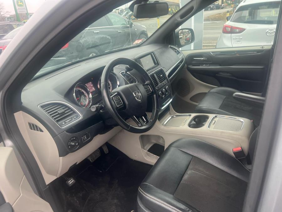 2019 Dodge Grand Caravan SXT Wagon, available for sale in Raynham, Massachusetts | J & A Auto Center. Raynham, Massachusetts 2019 Dodge Grand Caravan SXT Wagon, available for sale in Raynham, Massachusetts | J & A Auto Center. Raynham, Massachusetts