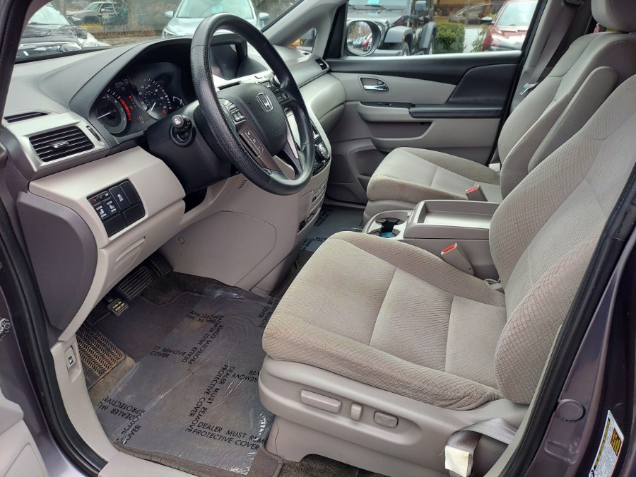 2016 Honda Odyssey 5dr SE, available for sale in East Windsor, Connecticut | United Auto Sales of E Windsor, Inc. East Windsor, Connecticut 2016 Honda Odyssey 5dr SE, available for sale in East Windsor, Connecticut | United Auto Sales of E Windsor, Inc. East Windsor, Connecticut