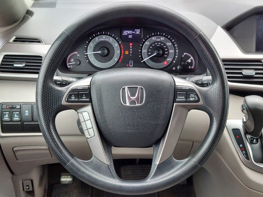 2016 Honda Odyssey 5dr SE, available for sale in East Windsor, Connecticut | United Auto Sales of E Windsor, Inc. East Windsor, Connecticut 2016 Honda Odyssey 5dr SE, available for sale in East Windsor, Connecticut | United Auto Sales of E Windsor, Inc. East Windsor, Connecticut