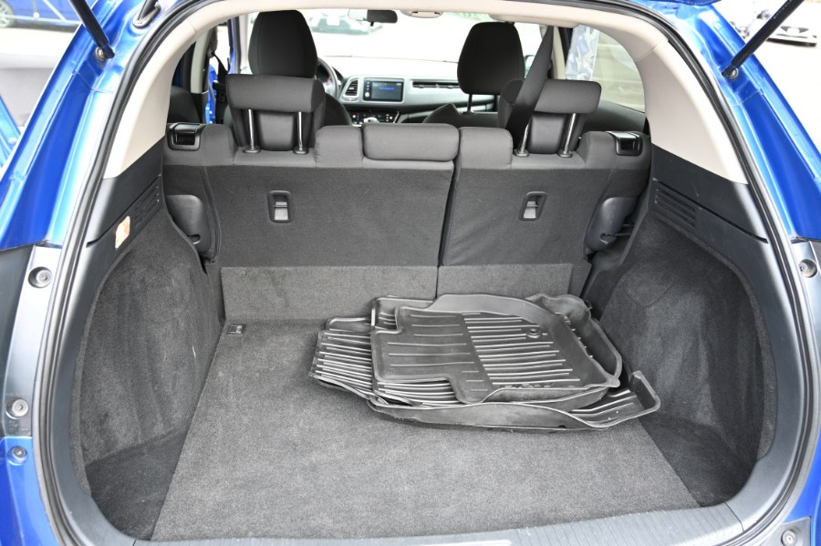 2022 Honda HR-V EX AWD CVT, available for sale in Waterbury, Connecticut | Highline Car Connection. Waterbury, Connecticut 2022 Honda HR-V EX AWD CVT, available for sale in Waterbury, Connecticut | Highline Car Connection. Waterbury, Connecticut