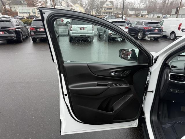 2018 Chevrolet Equinox LT, available for sale in Stratford, Connecticut | Wiz Leasing Inc. Stratford, Connecticut 2018 Chevrolet Equinox LT, available for sale in Stratford, Connecticut | Wiz Leasing Inc. Stratford, Connecticut