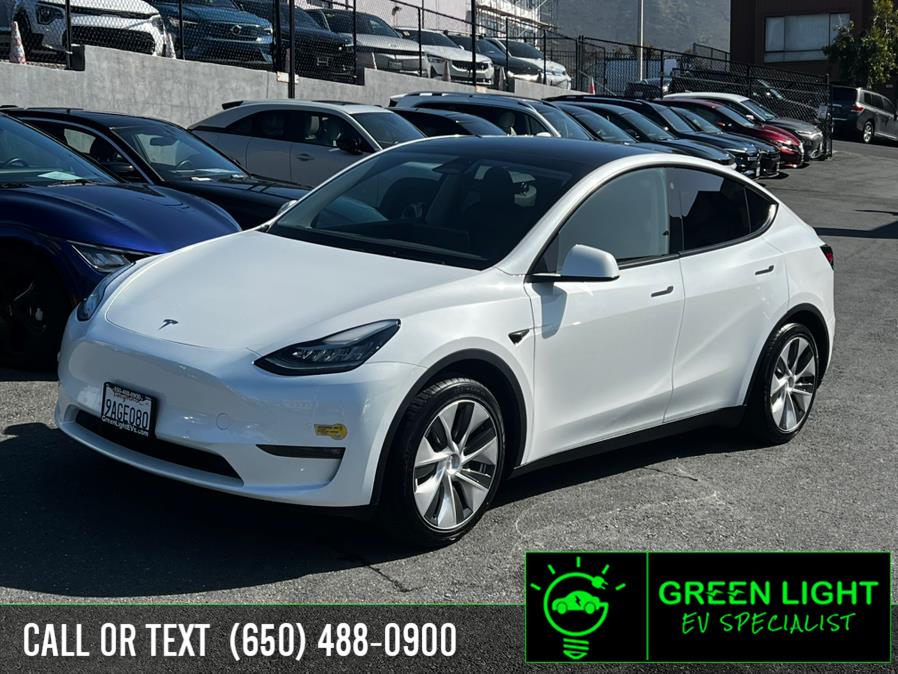 Used 2022 Tesla Model Y in Daly City, California | Green Light Auto Wholesale. Daly City, California