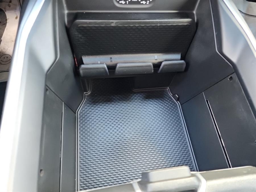 2022 Ram 1500 Big Horn 4x4 Crew Cab 6''4" Box, available for sale in Islip, New York | L.I. Auto Gallery. Islip, New York 2022 Ram 1500 Big Horn 4x4 Crew Cab 6''4" Box, available for sale in Islip, New York | L.I. Auto Gallery. Islip, New York
