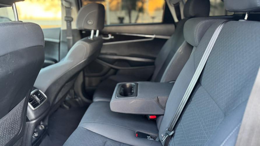2017 Kia Sorento LX AWD, available for sale in Tustin, California | Carox LLC. Tustin, California 2017 Kia Sorento LX AWD, available for sale in Tustin, California | Carox LLC. Tustin, California