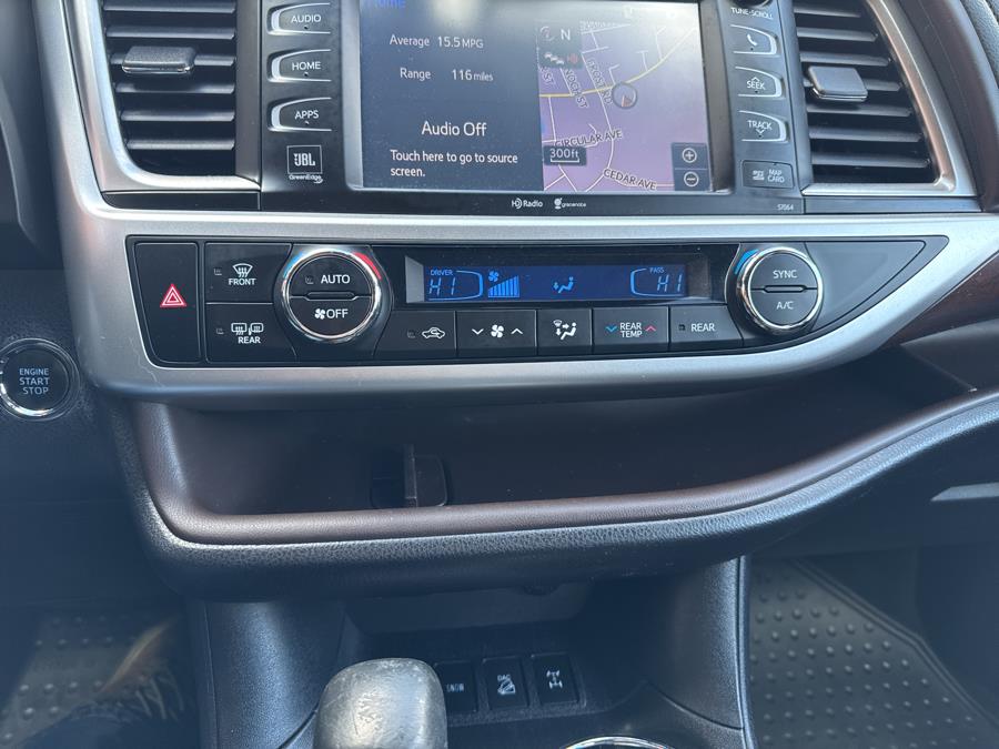 2015 Toyota Highlander AWD 4dr V6 Limited Platinum, available for sale in Waterbury, Connecticut | National Auto Brokers, Inc.. Waterbury, Connecticut 2015 Toyota Highlander AWD 4dr V6 Limited Platinum, available for sale in Waterbury, Connecticut | National Auto Brokers, Inc.. Waterbury, Connecticut