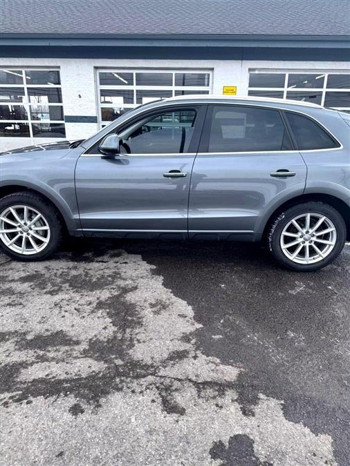 2017 Audi Q5 2.0T Premium Plus Sport Utility 4D, available for sale in Wolcott, New York | Auto Hunter CNY. Wolcott, New York 2017 Audi Q5 2.0T Premium Plus Sport Utility 4D, available for sale in Wolcott, New York | Auto Hunter CNY. Wolcott, New York