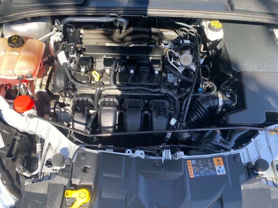2018 Ford Focus SE Hatch, available for sale in Middle Village, New York | Middle Village Motors . Middle Village, New York 2018 Ford Focus SE Hatch, available for sale in Middle Village, New York | Middle Village Motors . Middle Village, New York