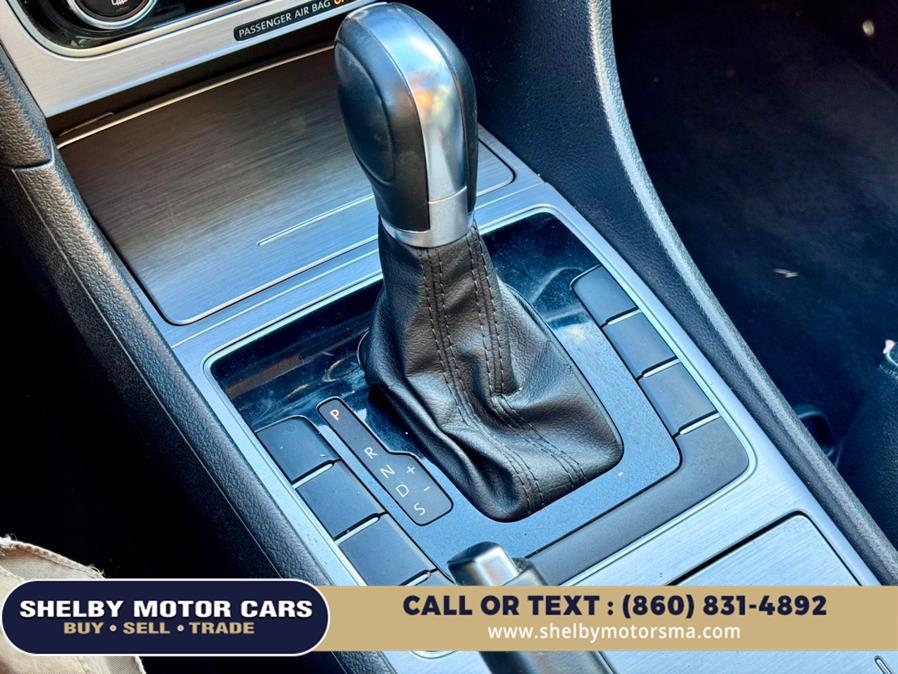 2012 Volkswagen Passat 4dr Sdn 2.5L Auto SE w/Sunroof & Nav PZEV, available for sale in Springfield, Massachusetts | Shelby Motor Cars. Springfield, Massachusetts 2012 Volkswagen Passat 4dr Sdn 2.5L Auto SE w/Sunroof & Nav PZEV, available for sale in Springfield, Massachusetts | Shelby Motor Cars. Springfield, Massachusetts