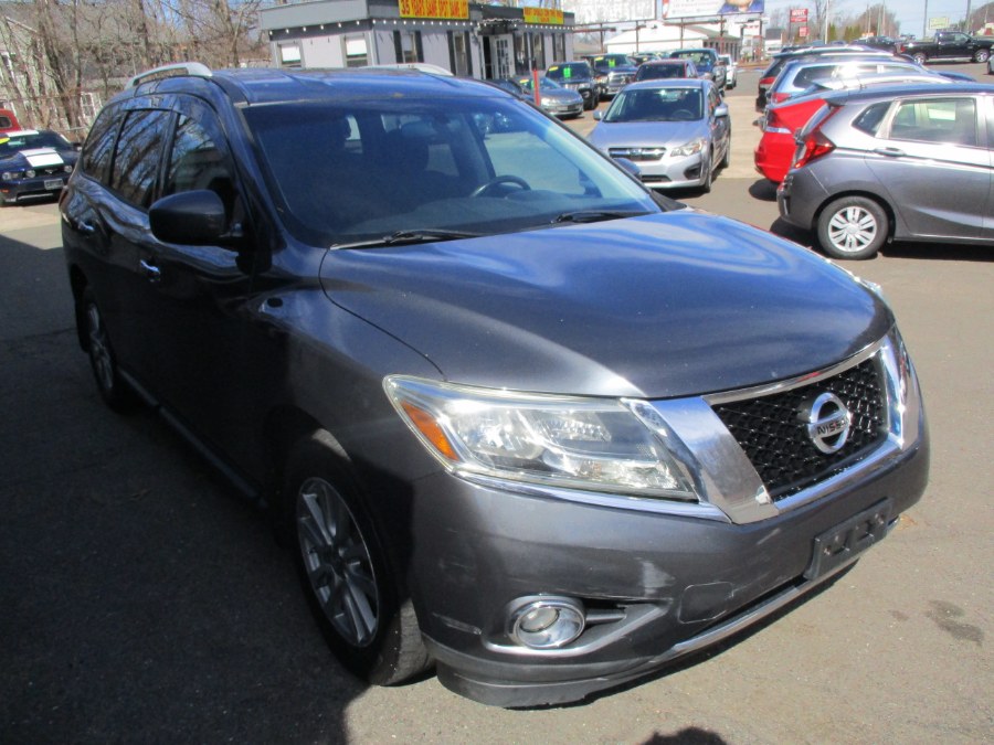 2013 Nissan Pathfinder 4WD 4dr SV, available for sale in Meriden, Connecticut | Cos Central Auto. Meriden, Connecticut 2013 Nissan Pathfinder 4WD 4dr SV, available for sale in Meriden, Connecticut | Cos Central Auto. Meriden, Connecticut