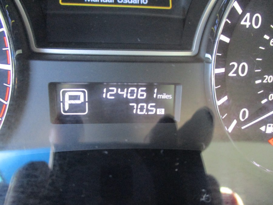 2013 Nissan Pathfinder 4WD 4dr SV, available for sale in Meriden, Connecticut | Cos Central Auto. Meriden, Connecticut 2013 Nissan Pathfinder 4WD 4dr SV, available for sale in Meriden, Connecticut | Cos Central Auto. Meriden, Connecticut