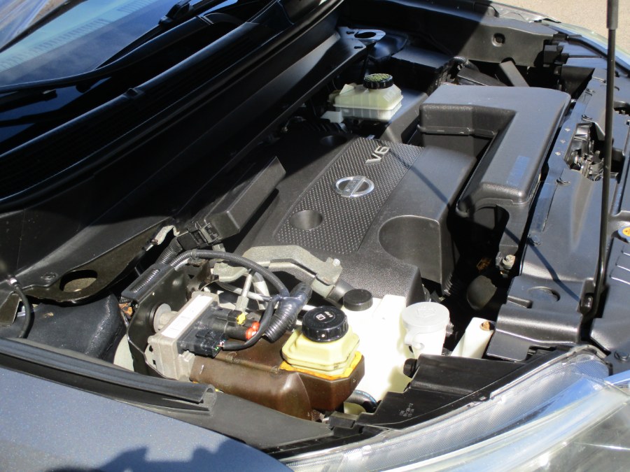 2013 Nissan Pathfinder 4WD 4dr SV, available for sale in Meriden, Connecticut | Cos Central Auto. Meriden, Connecticut 2013 Nissan Pathfinder 4WD 4dr SV, available for sale in Meriden, Connecticut | Cos Central Auto. Meriden, Connecticut