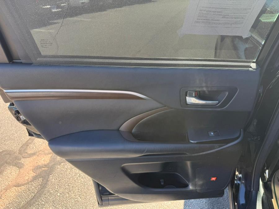 2015 Toyota Highlander AWD 4dr V6 Limited (Natl), available for sale in East Windsor, Connecticut | Century Auto And Truck. East Windsor, Connecticut 2015 Toyota Highlander AWD 4dr V6 Limited (Natl), available for sale in East Windsor, Connecticut | Century Auto And Truck. East Windsor, Connecticut