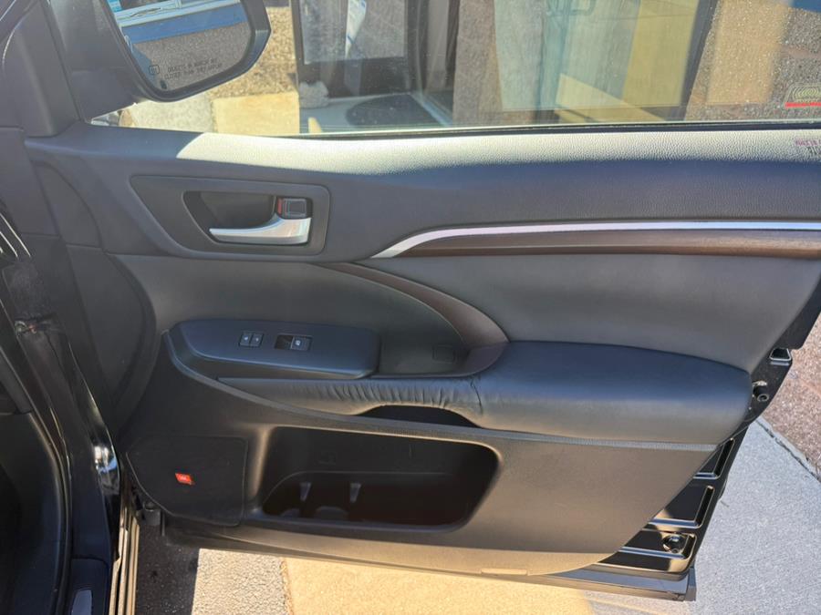 2015 Toyota Highlander AWD 4dr V6 Limited (Natl), available for sale in East Windsor, Connecticut | Century Auto And Truck. East Windsor, Connecticut 2015 Toyota Highlander AWD 4dr V6 Limited (Natl), available for sale in East Windsor, Connecticut | Century Auto And Truck. East Windsor, Connecticut