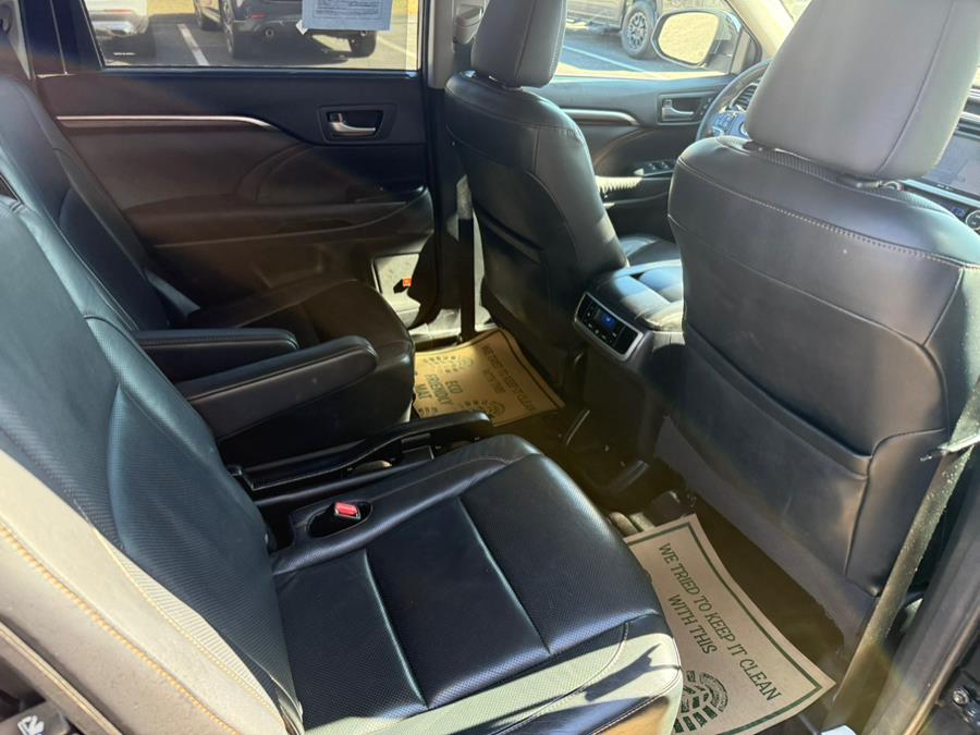 2015 Toyota Highlander AWD 4dr V6 Limited (Natl), available for sale in East Windsor, Connecticut | Century Auto And Truck. East Windsor, Connecticut 2015 Toyota Highlander AWD 4dr V6 Limited (Natl), available for sale in East Windsor, Connecticut | Century Auto And Truck. East Windsor, Connecticut