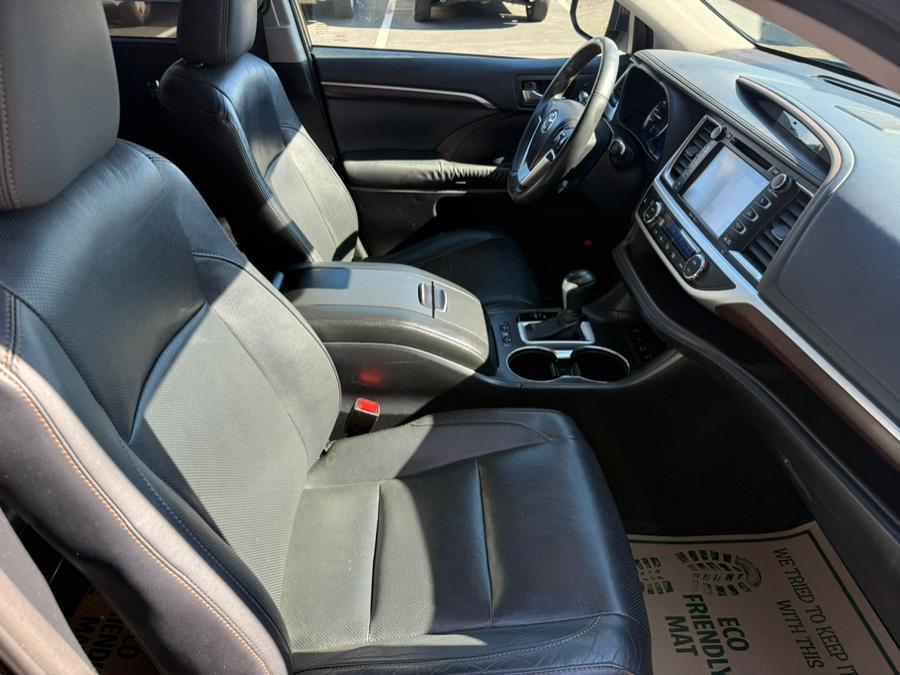 2015 Toyota Highlander AWD 4dr V6 Limited (Natl), available for sale in East Windsor, Connecticut | Century Auto And Truck. East Windsor, Connecticut 2015 Toyota Highlander AWD 4dr V6 Limited (Natl), available for sale in East Windsor, Connecticut | Century Auto And Truck. East Windsor, Connecticut