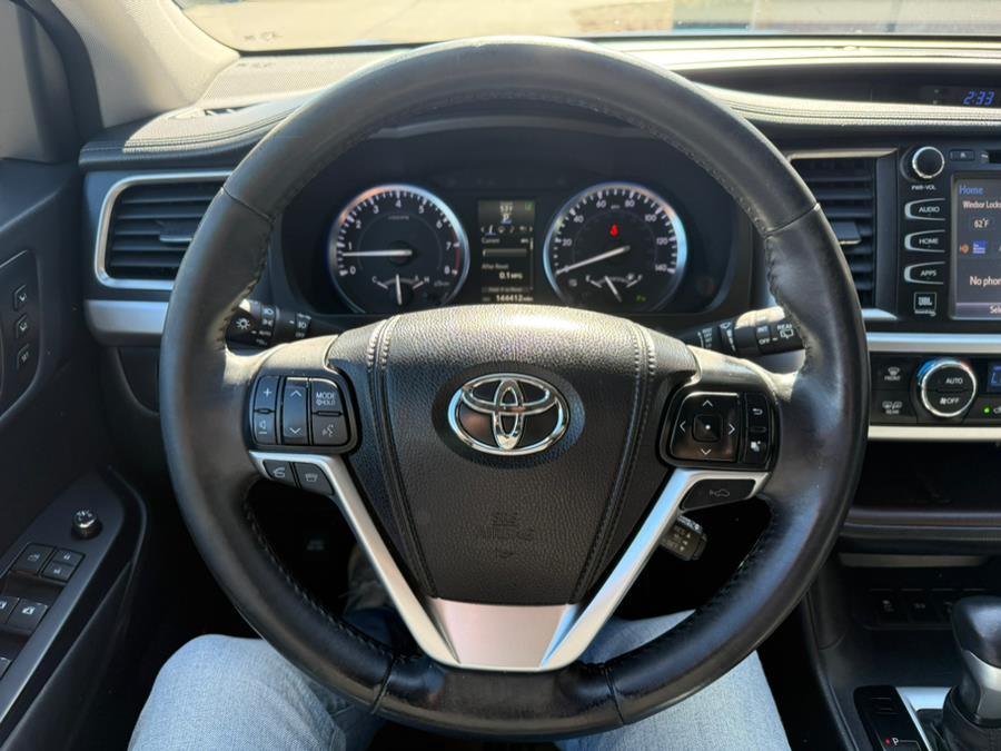 2015 Toyota Highlander AWD 4dr V6 Limited (Natl), available for sale in East Windsor, Connecticut | Century Auto And Truck. East Windsor, Connecticut 2015 Toyota Highlander AWD 4dr V6 Limited (Natl), available for sale in East Windsor, Connecticut | Century Auto And Truck. East Windsor, Connecticut