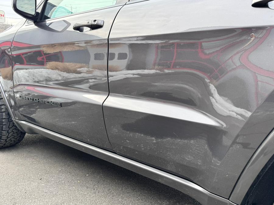 2018 Jeep Grand Cherokee Altitude 4x4 *Ltd Avail*, available for sale in Canton , Connecticut | Bach Motor Cars. Canton , Connecticut 2018 Jeep Grand Cherokee Altitude 4x4 *Ltd Avail*, available for sale in Canton , Connecticut | Bach Motor Cars. Canton , Connecticut