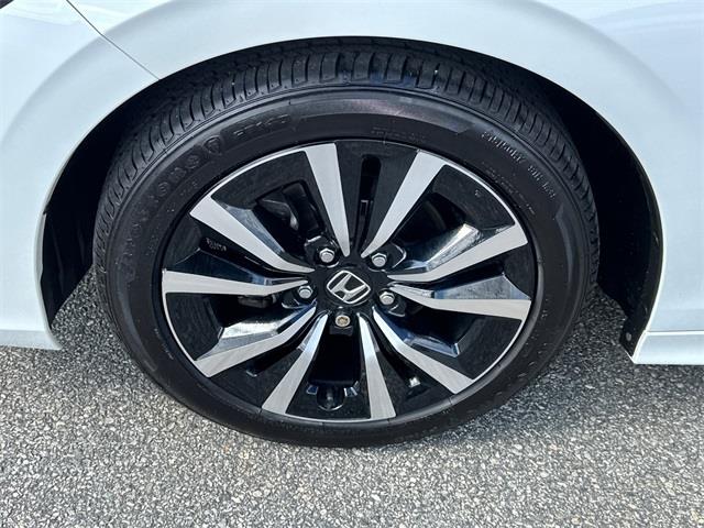 2022 Honda Civic EX, available for sale in Avon, Connecticut | Sullivan Automotive Group. Avon, Connecticut 2022 Honda Civic EX, available for sale in Avon, Connecticut | Sullivan Automotive Group. Avon, Connecticut