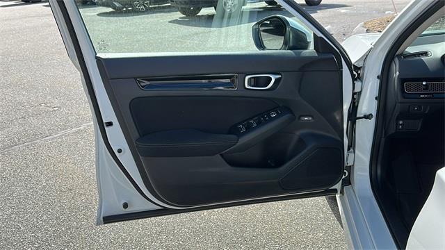 2022 Honda Civic EX, available for sale in Avon, Connecticut | Sullivan Automotive Group. Avon, Connecticut 2022 Honda Civic EX, available for sale in Avon, Connecticut | Sullivan Automotive Group. Avon, Connecticut