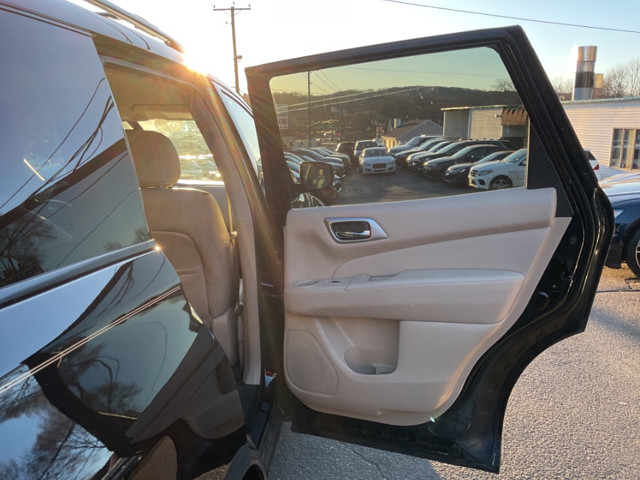 2019 Nissan Pathfinder 4x4 SV, available for sale in Waterbury, Connecticut | Jim Juliani Motors. Waterbury, Connecticut 2019 Nissan Pathfinder 4x4 SV, available for sale in Waterbury, Connecticut | Jim Juliani Motors. Waterbury, Connecticut