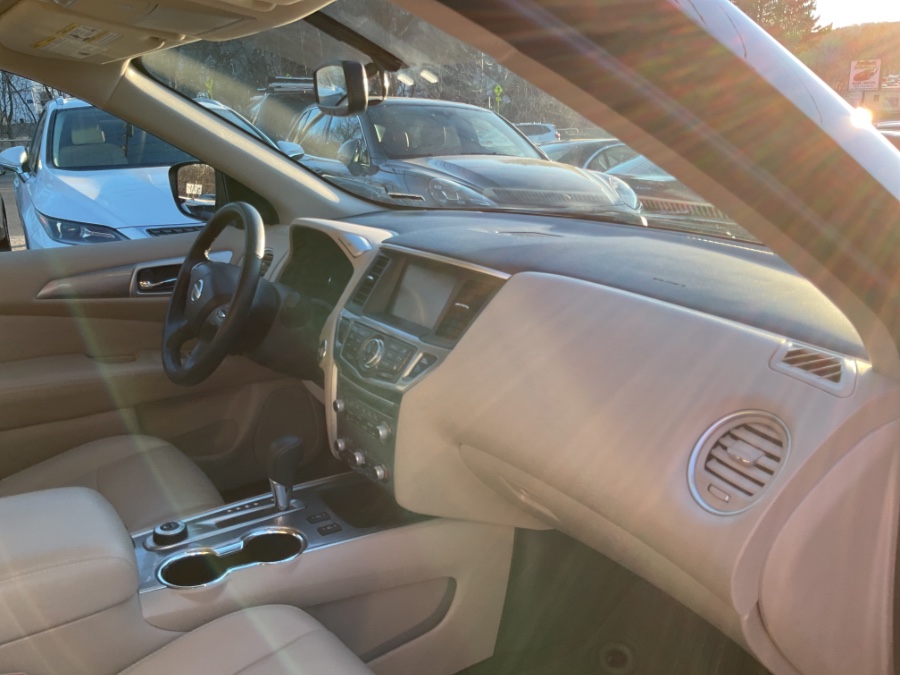 2019 Nissan Pathfinder 4x4 SV, available for sale in Waterbury, Connecticut | Jim Juliani Motors. Waterbury, Connecticut 2019 Nissan Pathfinder 4x4 SV, available for sale in Waterbury, Connecticut | Jim Juliani Motors. Waterbury, Connecticut