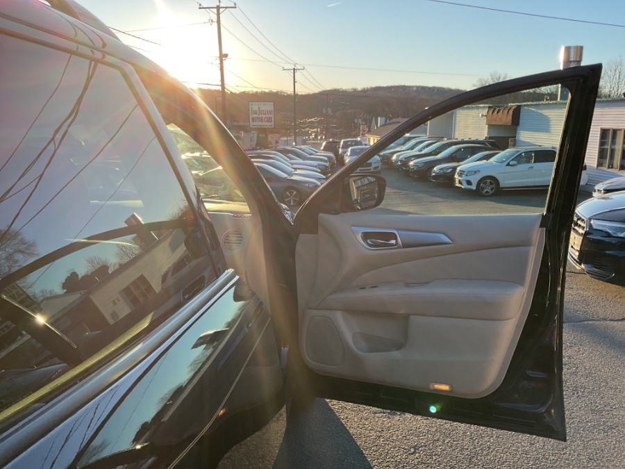 2019 Nissan Pathfinder 4x4 SV, available for sale in Waterbury, Connecticut | Jim Juliani Motors. Waterbury, Connecticut 2019 Nissan Pathfinder 4x4 SV, available for sale in Waterbury, Connecticut | Jim Juliani Motors. Waterbury, Connecticut