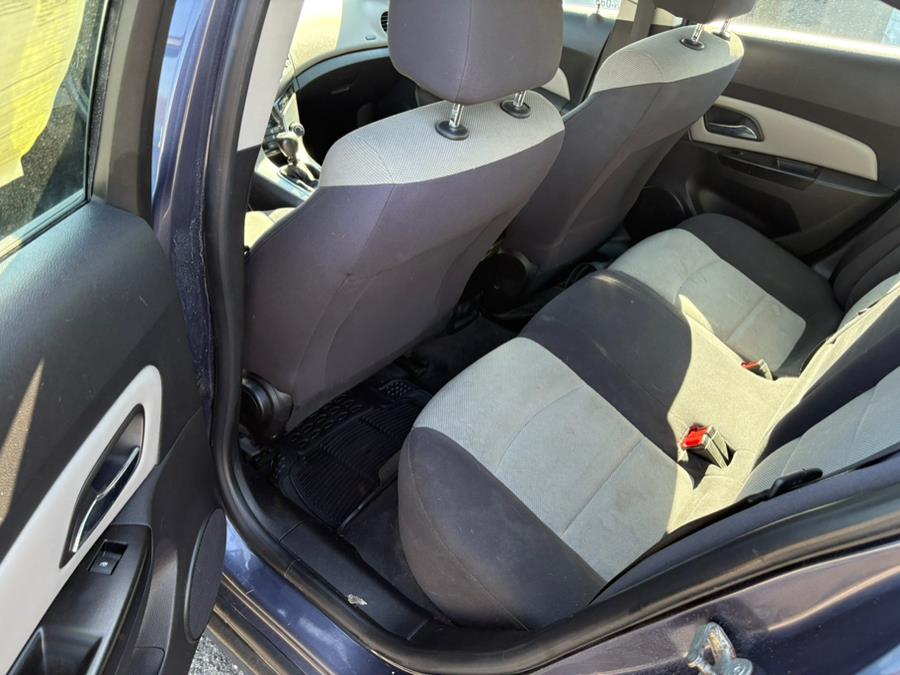 2014 Chevrolet Cruze 4dr Sdn Man LS, available for sale in East Windsor, Connecticut | CT Car Co LLC. East Windsor, Connecticut 2014 Chevrolet Cruze 4dr Sdn Man LS, available for sale in East Windsor, Connecticut | CT Car Co LLC. East Windsor, Connecticut