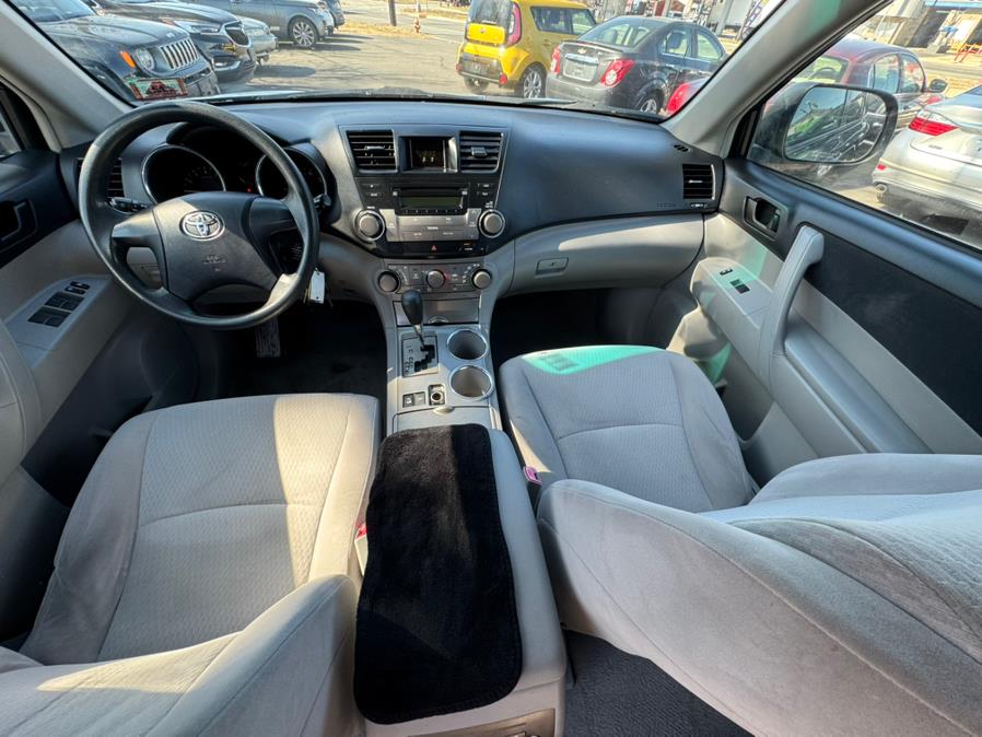 2008 Toyota Highlander 4WD 4dr Base, available for sale in BURLINGTON, New Jersey | Tri States Auto Group. BURLINGTON, New Jersey 2008 Toyota Highlander 4WD 4dr Base, available for sale in BURLINGTON, New Jersey | Tri States Auto Group. BURLINGTON, New Jersey