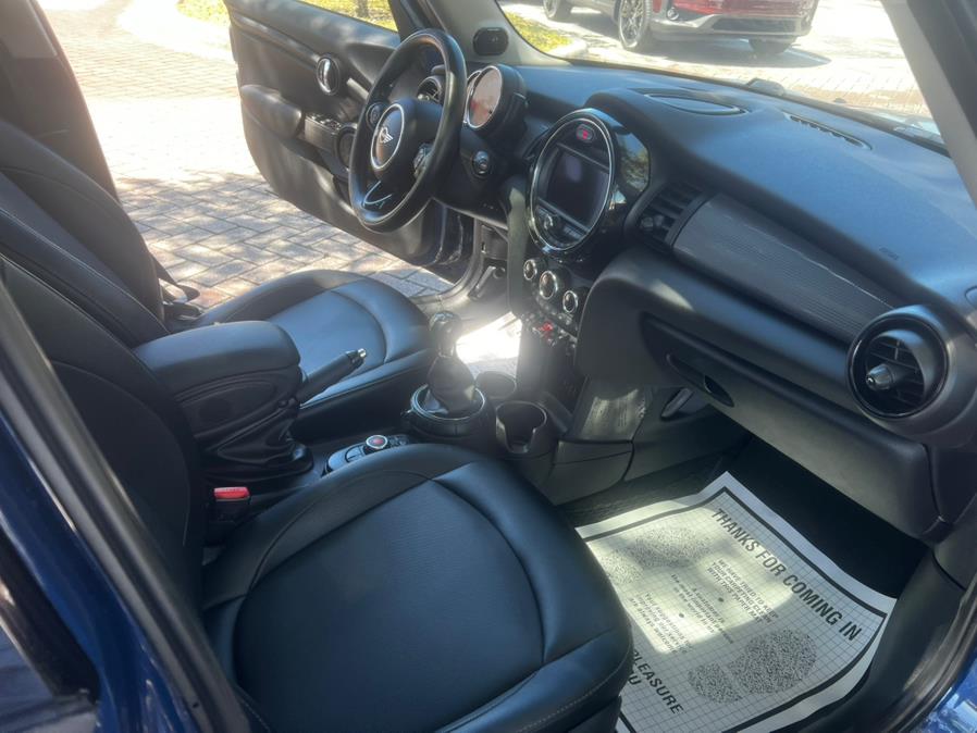 2016 MINI Cooper Hardtop 4 Door 4dr HB, available for sale in Hialeah, Florida | The Palm Motors LLC. Hialeah, Florida 2016 MINI Cooper Hardtop 4 Door 4dr HB, available for sale in Hialeah, Florida | The Palm Motors LLC. Hialeah, Florida