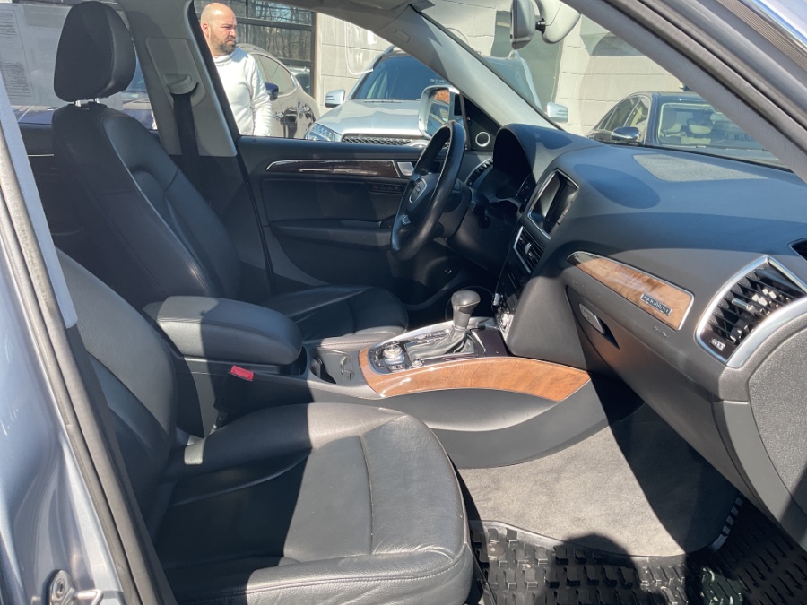 2016 Audi Q5 quattro 4dr 2.0T Premium Plus, available for sale in Waterbury, Connecticut | Jim Juliani Motors. Waterbury, Connecticut 2016 Audi Q5 quattro 4dr 2.0T Premium Plus, available for sale in Waterbury, Connecticut | Jim Juliani Motors. Waterbury, Connecticut