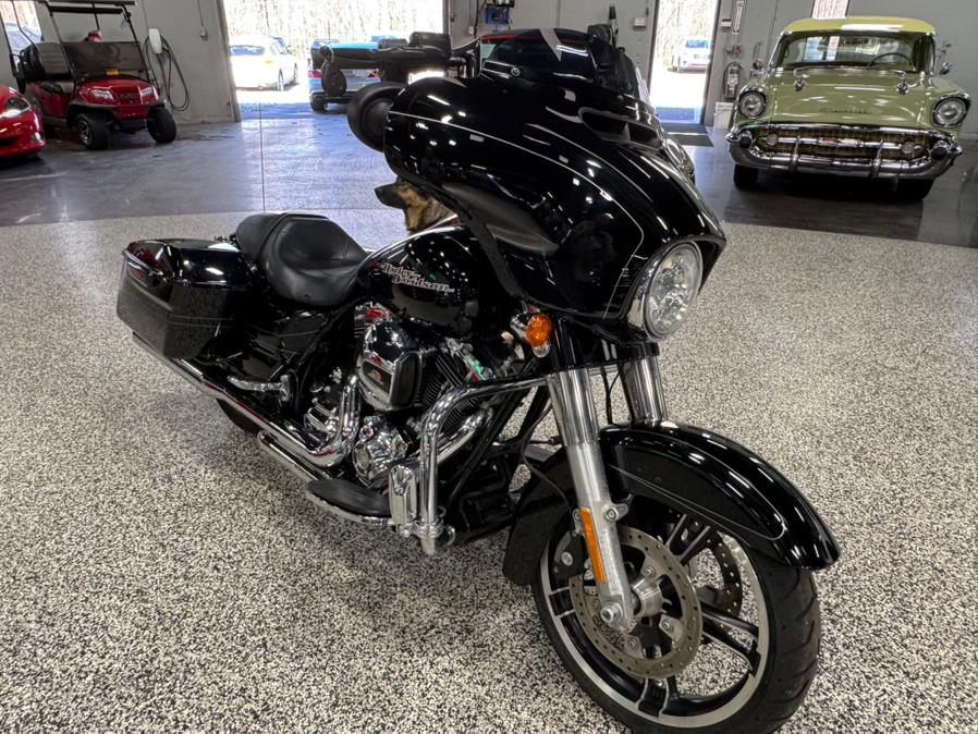 2016 Harley Davidson FLHXS ST Screaming Eagle, available for sale in Oxford, Connecticut | Buonauto Enterprises. Oxford, Connecticut 2016 Harley Davidson FLHXS ST Screaming Eagle, available for sale in Oxford, Connecticut | Buonauto Enterprises. Oxford, Connecticut