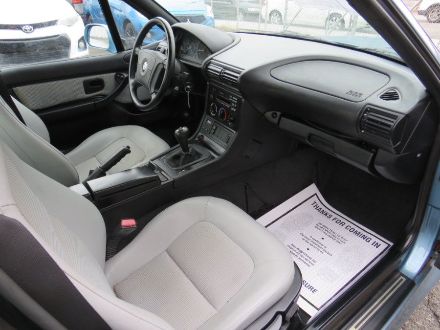 1998 BMW 3 Series Z3 2dr Roadster 1.9L, available for sale in Middle Village, New York | Road Masters II INC. Middle Village, New York 1998 BMW 3 Series Z3 2dr Roadster 1.9L, available for sale in Middle Village, New York | Road Masters II INC. Middle Village, New York
