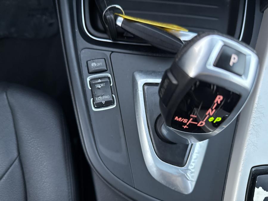 2014 BMW 3 Series 4dr Sdn 320i xDrive AWD, available for sale in Little Ferry, New Jersey | Victoria Preowned Autos Inc. Little Ferry, New Jersey 2014 BMW 3 Series 4dr Sdn 320i xDrive AWD, available for sale in Little Ferry, New Jersey | Victoria Preowned Autos Inc. Little Ferry, New Jersey