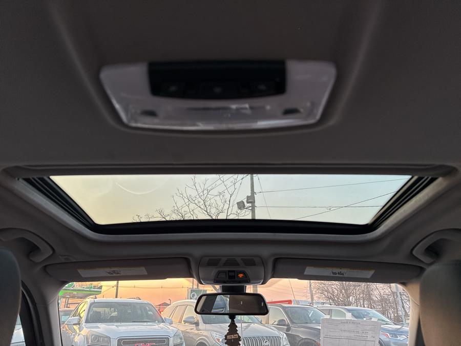 2014 BMW 3 Series 4dr Sdn 320i xDrive AWD, available for sale in Little Ferry, New Jersey | Victoria Preowned Autos Inc. Little Ferry, New Jersey 2014 BMW 3 Series 4dr Sdn 320i xDrive AWD, available for sale in Little Ferry, New Jersey | Victoria Preowned Autos Inc. Little Ferry, New Jersey