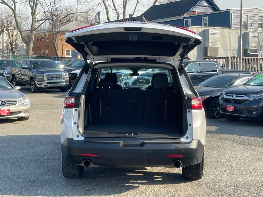 2020 Chevrolet Traverse AWD 4dr LT Leather, available for sale in Irvington , New Jersey | Auto Haus of Irvington Corp. Irvington , New Jersey 2020 Chevrolet Traverse AWD 4dr LT Leather, available for sale in Irvington , New Jersey | Auto Haus of Irvington Corp. Irvington , New Jersey