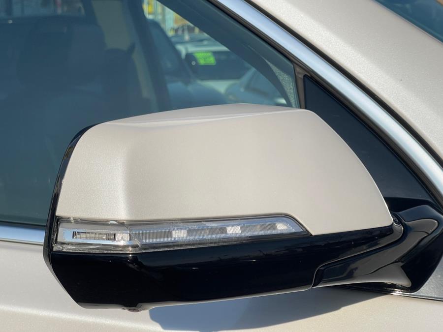 2020 Chevrolet Traverse AWD 4dr LT Leather, available for sale in Irvington , New Jersey | Auto Haus of Irvington Corp. Irvington , New Jersey 2020 Chevrolet Traverse AWD 4dr LT Leather, available for sale in Irvington , New Jersey | Auto Haus of Irvington Corp. Irvington , New Jersey