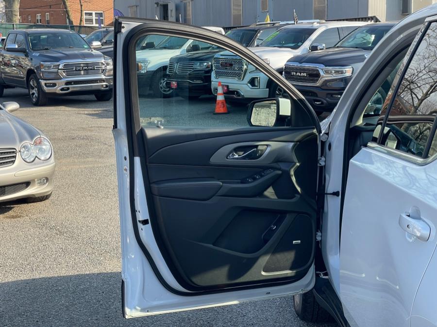 2020 Chevrolet Traverse AWD 4dr LT Leather, available for sale in Irvington , New Jersey | Auto Haus of Irvington Corp. Irvington , New Jersey 2020 Chevrolet Traverse AWD 4dr LT Leather, available for sale in Irvington , New Jersey | Auto Haus of Irvington Corp. Irvington , New Jersey