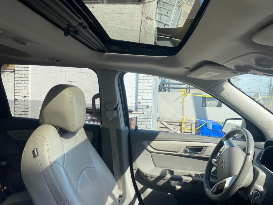 2016 Chevrolet Traverse AWD 4dr LT w/2LT, available for sale in Middle Village, New York | Middle Village Motors . Middle Village, New York 2016 Chevrolet Traverse AWD 4dr LT w/2LT, available for sale in Middle Village, New York | Middle Village Motors . Middle Village, New York