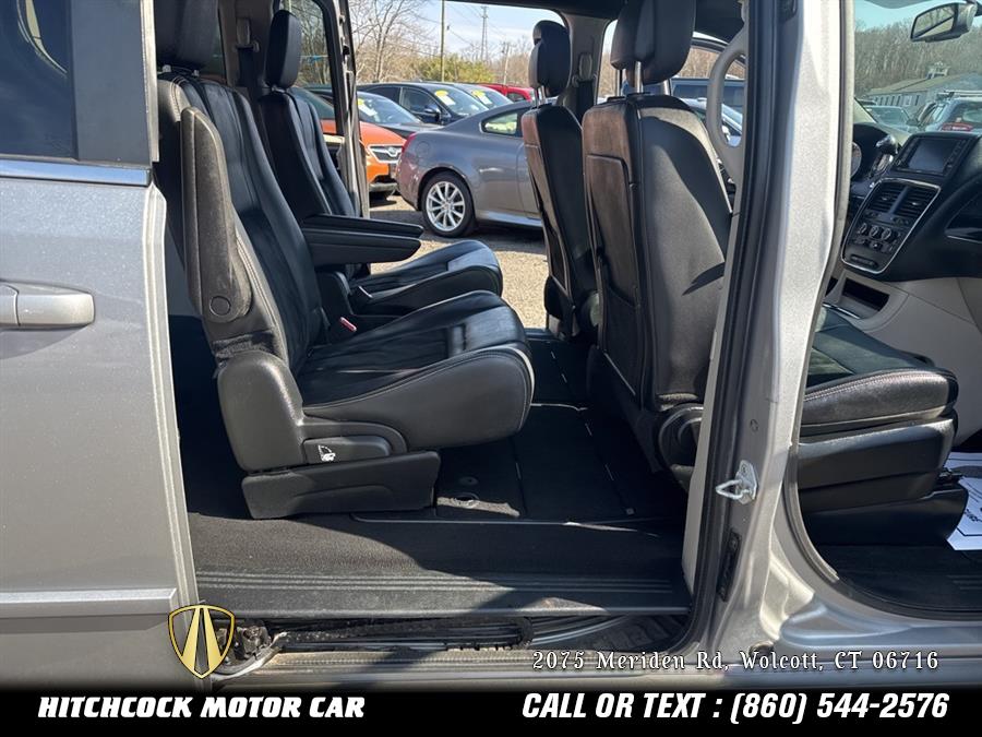 2017 Dodge Grand Caravan SXT, available for sale in Wolcott, Connecticut | Hitchcock Motor Car. Wolcott, Connecticut 2017 Dodge Grand Caravan SXT, available for sale in Wolcott, Connecticut | Hitchcock Motor Car. Wolcott, Connecticut