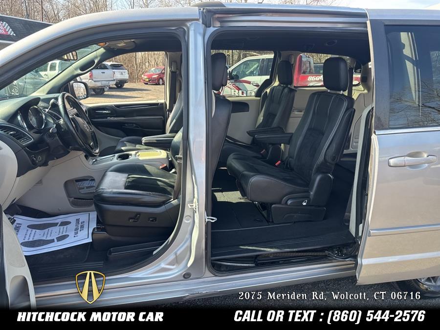 2017 Dodge Grand Caravan SXT, available for sale in Wolcott, Connecticut | Hitchcock Motor Car. Wolcott, Connecticut 2017 Dodge Grand Caravan SXT, available for sale in Wolcott, Connecticut | Hitchcock Motor Car. Wolcott, Connecticut
