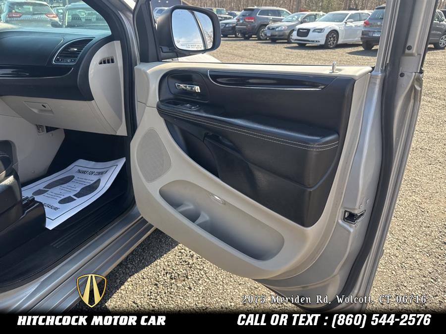 2017 Dodge Grand Caravan SXT, available for sale in Wolcott, Connecticut | Hitchcock Motor Car. Wolcott, Connecticut 2017 Dodge Grand Caravan SXT, available for sale in Wolcott, Connecticut | Hitchcock Motor Car. Wolcott, Connecticut