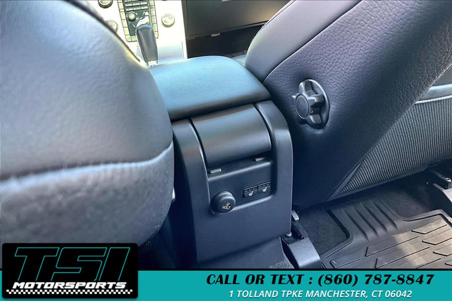 2011 Volvo XC60 AWD 4dr 3.2L w/Moonroof, available for sale in Manchester, Connecticut | TSI Motorsports. Manchester, Connecticut 2011 Volvo XC60 AWD 4dr 3.2L w/Moonroof, available for sale in Manchester, Connecticut | TSI Motorsports. Manchester, Connecticut