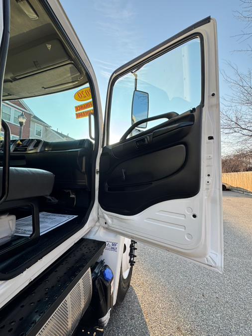 2020 Hino 268A 26FT SMYRNA BOX/MAXON LIFTGATE NON CDL, available for sale in Paterson, New Jersey | Speedway Commercial Motors LLC. Paterson, New Jersey 2020 Hino 268A 26FT SMYRNA BOX/MAXON LIFTGATE NON CDL, available for sale in Paterson, New Jersey | Speedway Commercial Motors LLC. Paterson, New Jersey